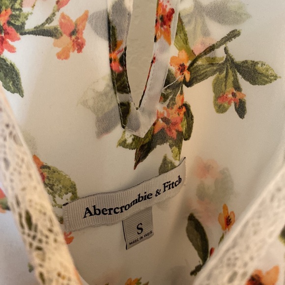 A&F Tier Floral Tank - Picture 2 of 3